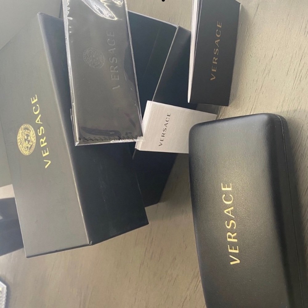 FLASH SALE, Brnd new Luxury VERSACE case